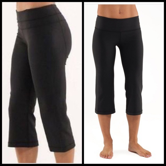 LULULEMON Reversible Groove Crop